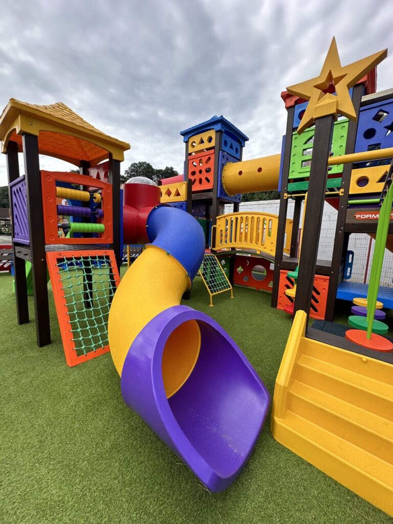 playgrounds de madeira plástica