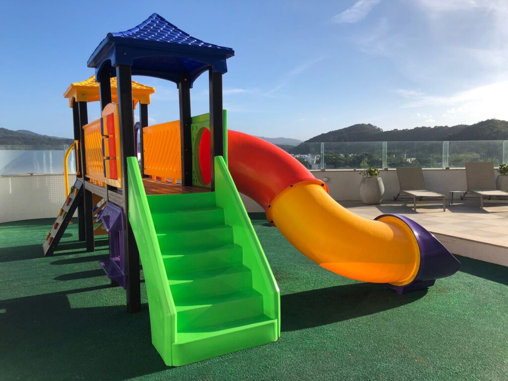 Como escolher o playground ideal para crianças com segurança e sustentabilidade